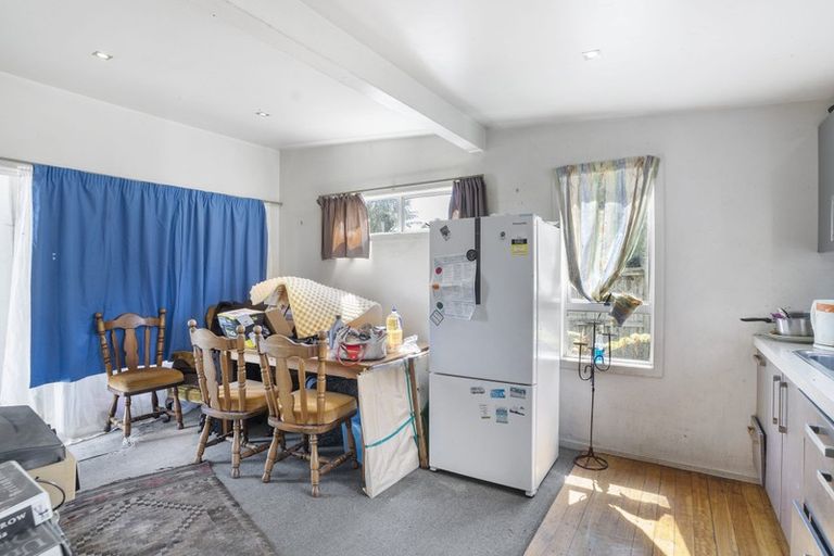 Photo of property in 3/176 Henderson Valley Road, Henderson, Auckland, 0612