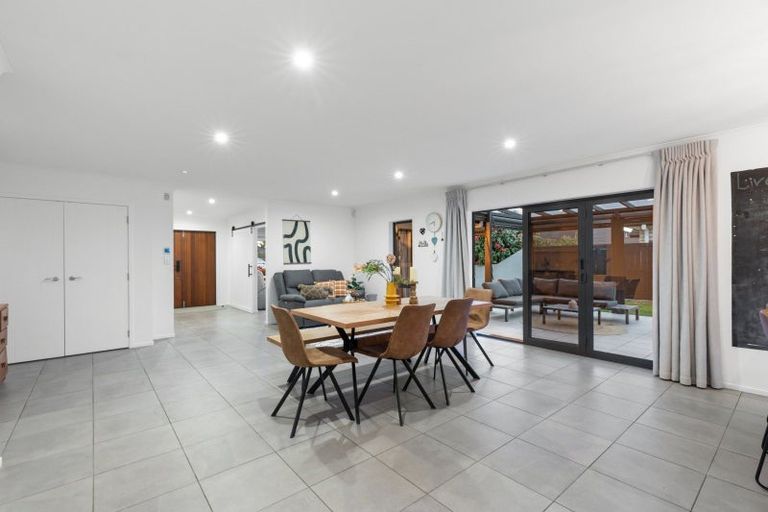 Photo of property in 8 Putaka Place, Papamoa Beach, Papamoa, 3118