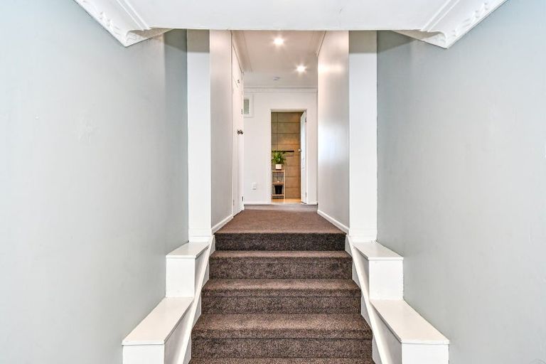 Photo of property in 516a Great South Road, Rosehill, Papakura, 2113