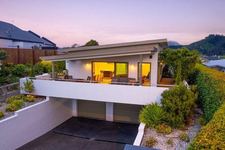 Photo of property in 355 Princes Drive, Britannia Heights, Nelson, 7010