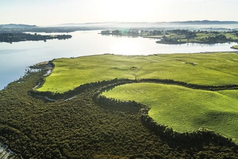 Photo of property in 112 Aulyn Drive, Karaka, Papakura, 2580