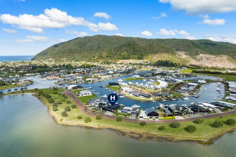 Photo of property in 126 Waterways Parade, Pauanui, Hikuai, 3579