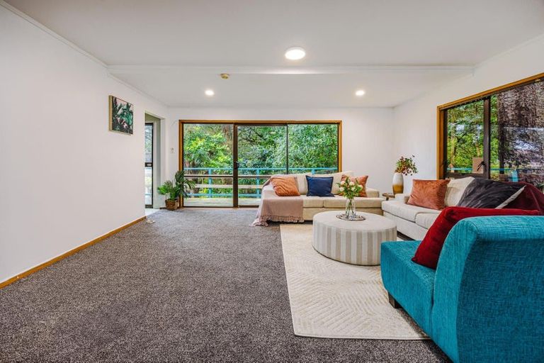 Photo of property in 161 Everglade Drive, Totara Heights, Auckland, 2105