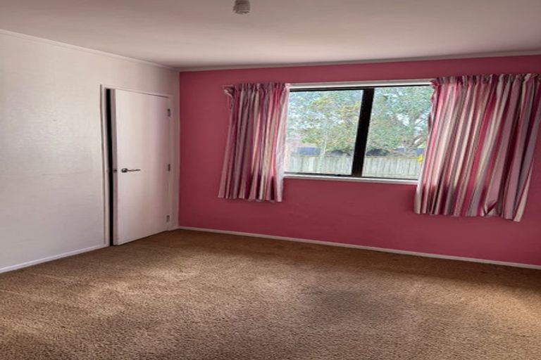 Photo of property in 23 Armada Drive, Ranui, Auckland, 0612