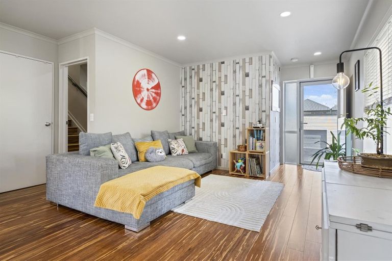 Photo of property in 7/46 Packspur Drive, Flat Bush, Auckland, 2016