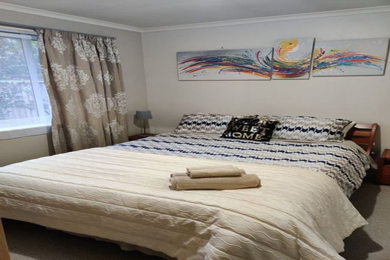 Photo of property in 404a Te Atatu Road, Te Atatu Peninsula, Auckland, 0610
