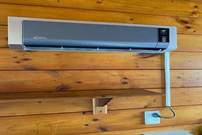 Photo of property in 3/89 Pinehaven Road, Pinehaven, Upper Hutt, 5019