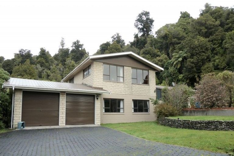 Photo of property in 40 Power Road, Karoro, Greymouth, 7805