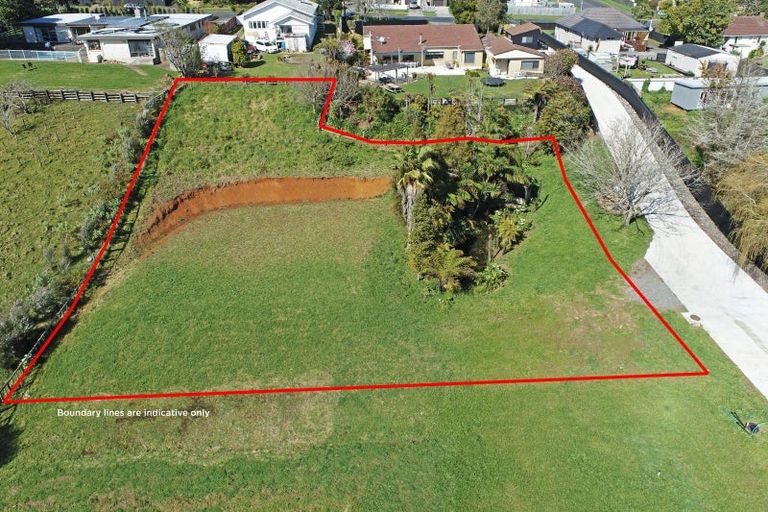 Photo of property in 4 Will Cooper Way, Tuakau, 2121