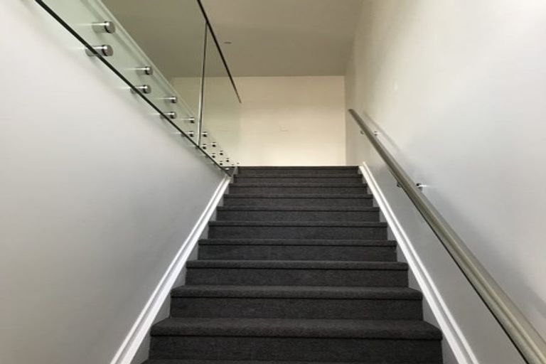 Photo of property in 6 Sophie Lane, Henderson, Auckland, 0612