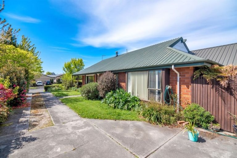 Photo of property in 41 Karnak Crescent, Russley, Christchurch, 8042