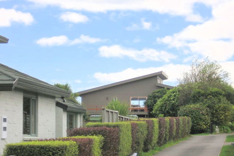 Photo of property in 26 Harvey Street, Waipahihi, Taupo, 3330