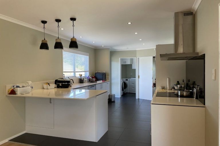 Photo of property in 19 Chorley Grove, Churton Park, Wellington, 6037