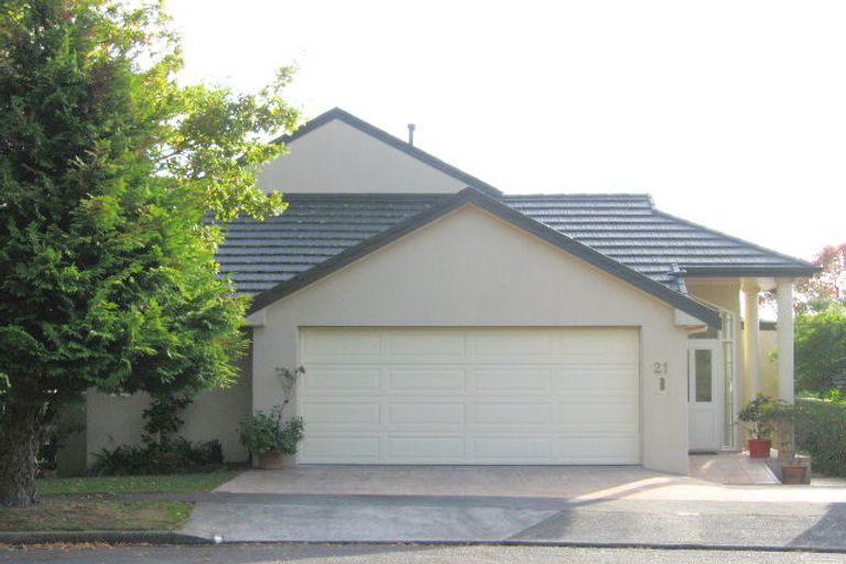 Photo of property in 21 Saint Columbans Grove, Boulcott, Lower Hutt, 5010