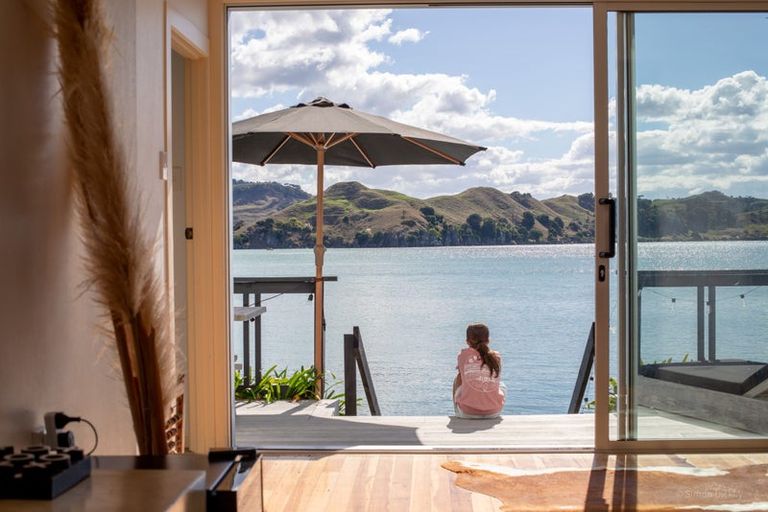 Photo of property in Wallis Street, Raglan, 3225