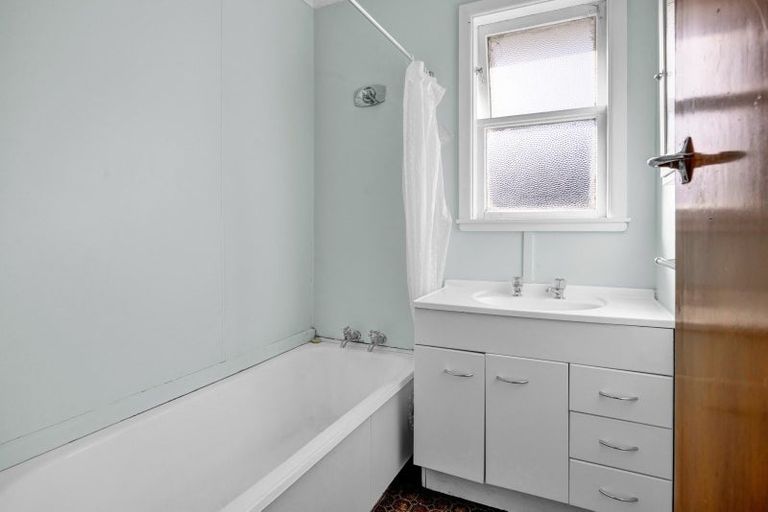 Photo of property in 156 Portia Street, Stratford, 4332