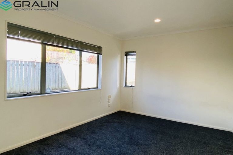Photo of property in 15 Nikau Street, New Lynn, Auckland, 0600