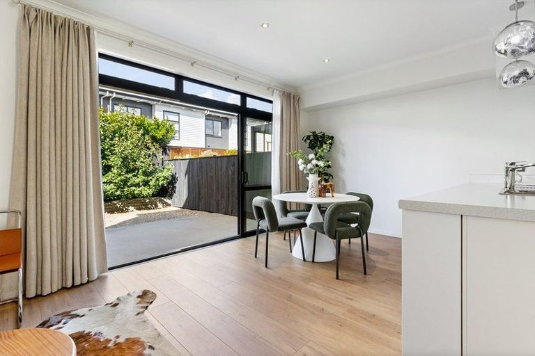 Photo of property in 33 Wallace Road, Hobsonville, Auckland, 0616