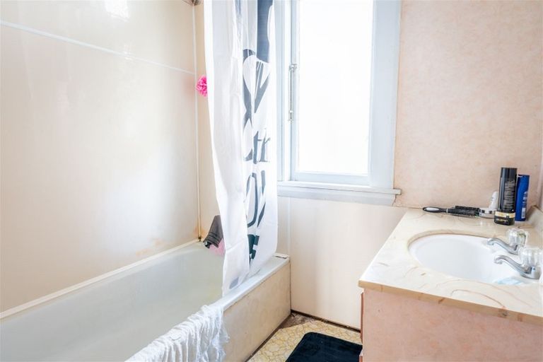 Photo of property in 17 George Street, Waimate, 7924