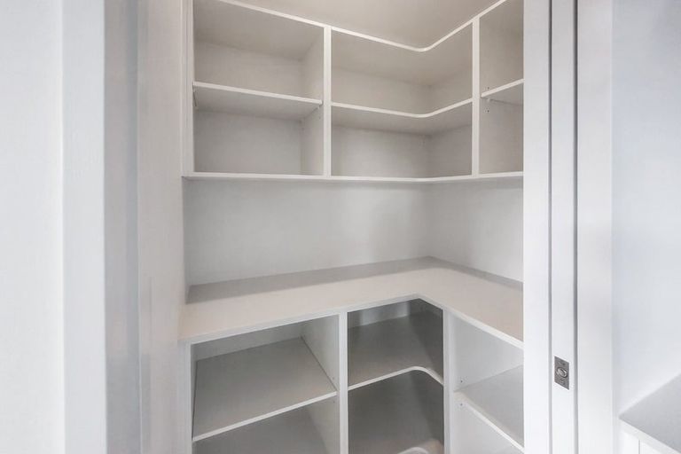 Photo of property in 35 Mehrtens Crescent, Woodend, 7691