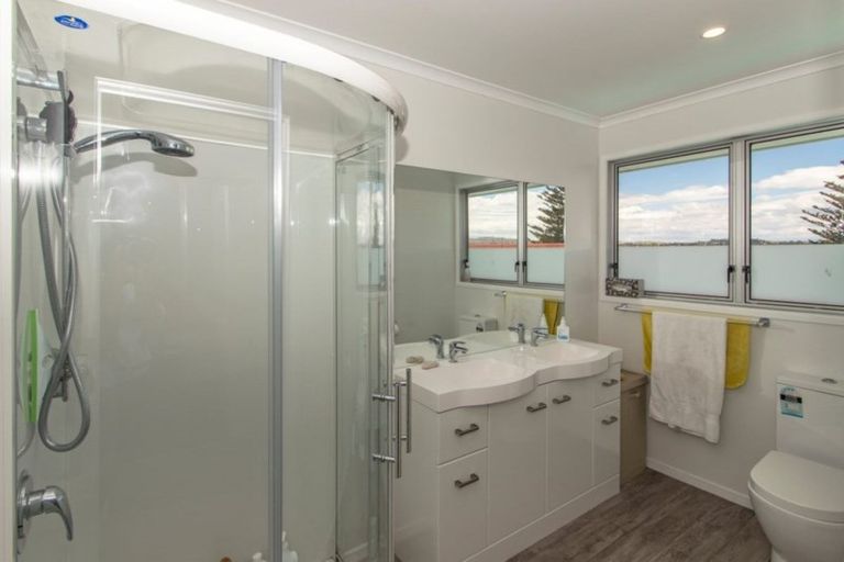Photo of property in 6a The Esplanade, Westshore, Napier, 4110