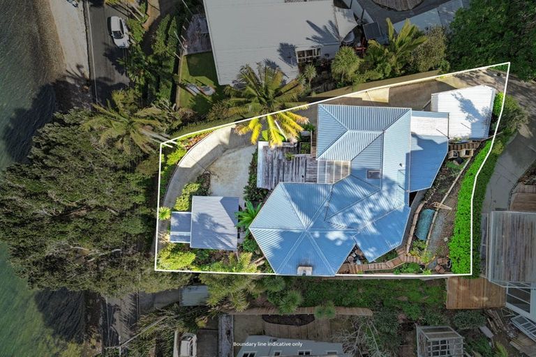 Photo of property in 108 Beach Road, Onerahi, Whangarei, 0110