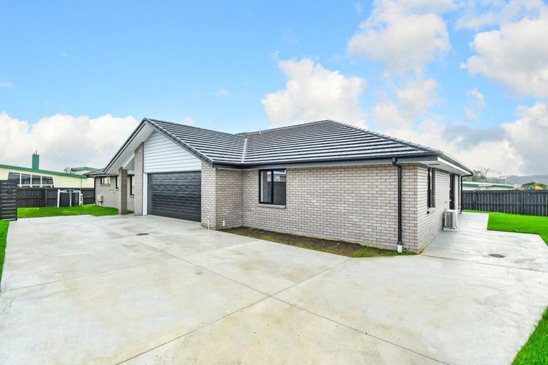 Photo of property in 33 Booker Drive, Tuakau, 2121