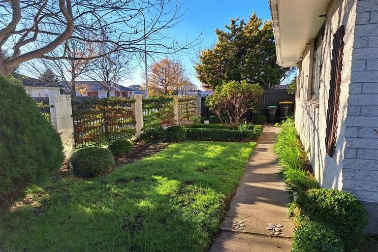 Photo of property in 1/52 Lochee Road, Upper Riccarton, Christchurch, 8041