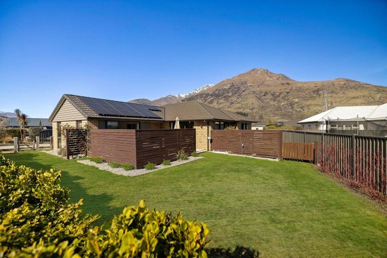 Photo of property in 4 Banbury Terrace, Lower Shotover, Queenstown, 9304