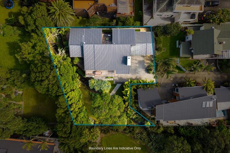 Photo of property in 47 Masterton Road, Rothesay Bay, Auckland, 0630