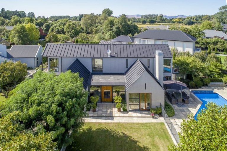 Photo of property in 8 Springvale Gardens, Harewood, Christchurch, 8051