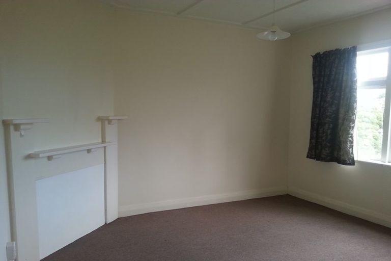 Photo of property in 18-20 Garden Road, Northland, Wellington, 6012