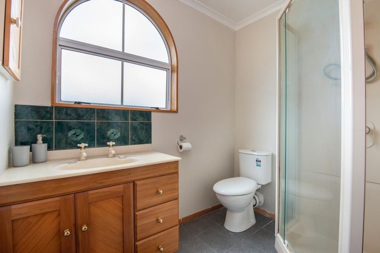 Photo of property in 102 Wakari Road, Helensburgh, Dunedin, 9010