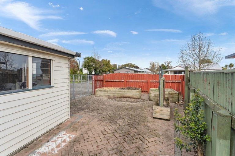 Photo of property in 2 Newton Place, Westbrook, Palmerston North, 4412
