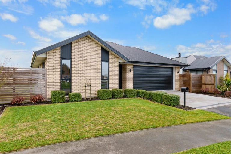 Photo of property in 15 Spirit Terrace, Rolleston, 7615