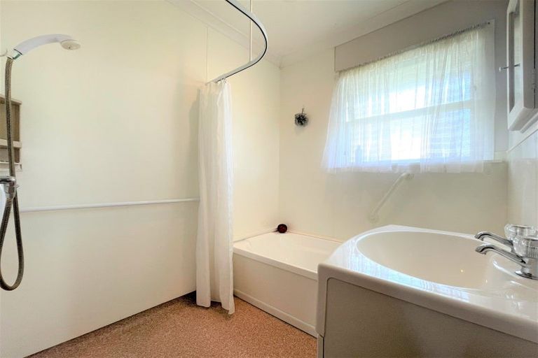 Photo of property in 146 Bath Street, Levin, 5510