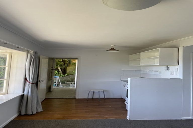 Photo of property in 84a Tannadyce Street, Strathmore Park, Wellington, 6022