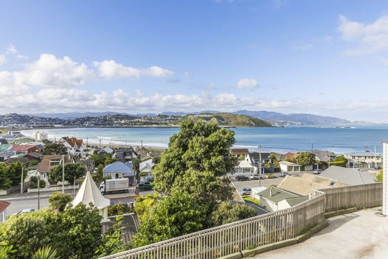 Photo of property in 216c Sutherland Road, Lyall Bay, Wellington, 6022