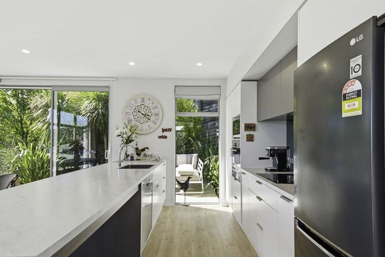 Photo of property in 6 Mamaku Lane, Huntsbury, Christchurch, 8022