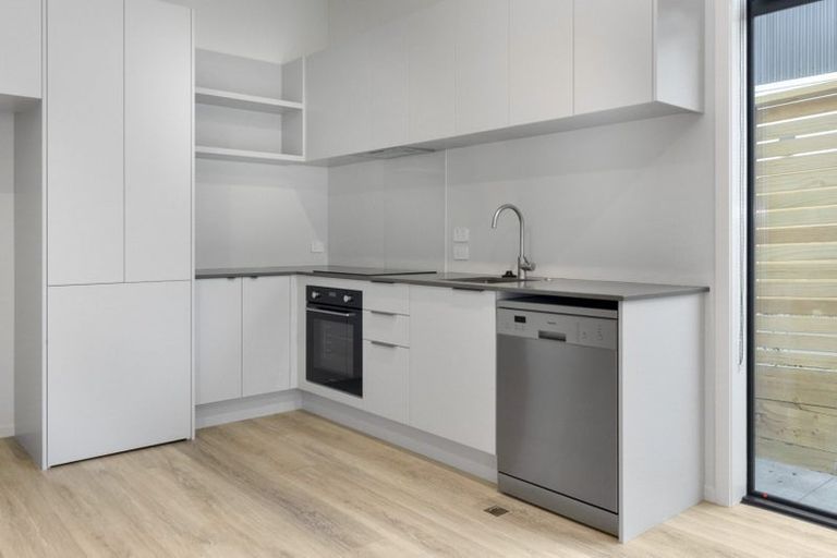 Photo of property in 15-15a The Strand, Wainuiomata, Lower Hutt, 5014