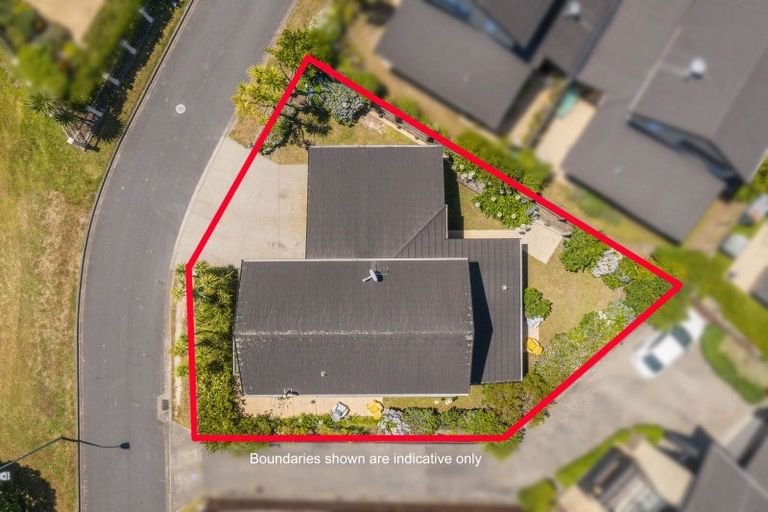 Photo of property in 8 Springhaven Lane, Paraparaumu, 5032