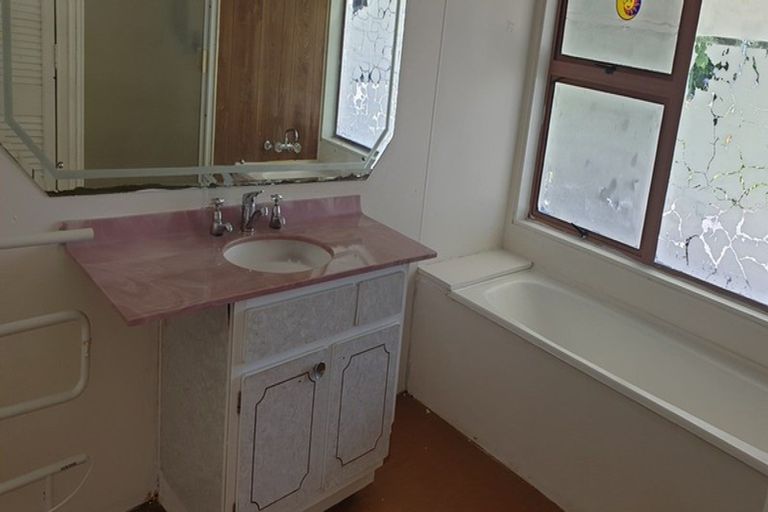 Photo of property in 766 Kaka Road, Okoki, Urenui, 4375