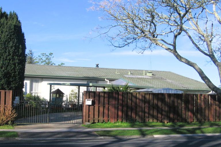 Photo of property in 8 Totara Drive, St Andrews, Hamilton, 3200