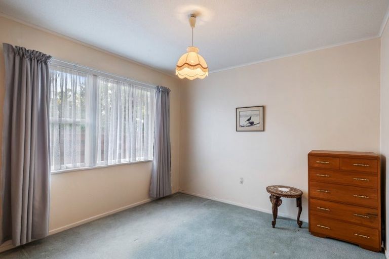 Photo of property in 20 Vista Crescent, Maoribank, Upper Hutt, 5018