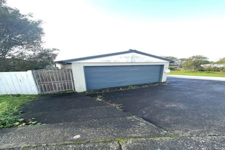 Photo of property in 87 Don Buck Road, Massey, Auckland, 0614