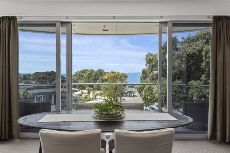 Photo of property in 1/7 The Promenade, Takapuna, Auckland, 0622