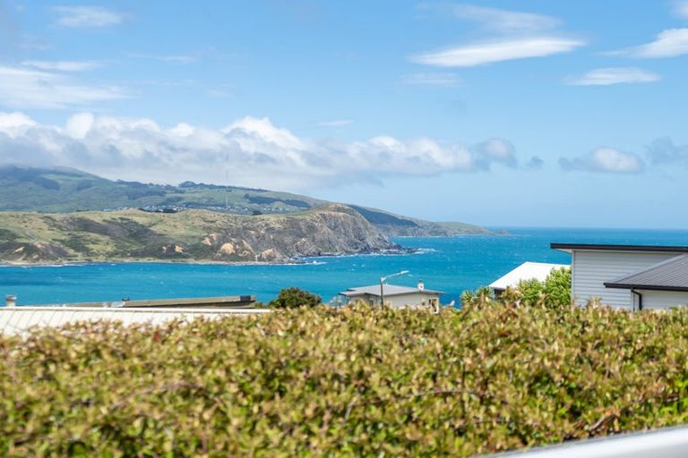 Photo of property in 12 The Track, Plimmerton, Porirua, 5026