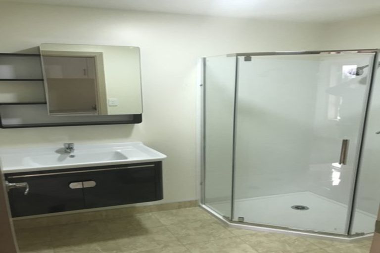 Photo of property in 2 Greensboro Street, Hamilton East, Hamilton, 3216