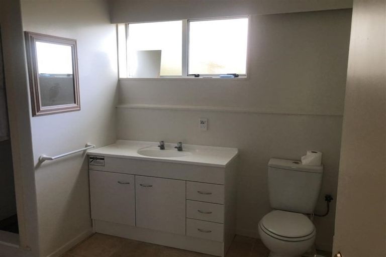 Photo of property in 398 Muritai Road, Eastbourne, Lower Hutt, 5013