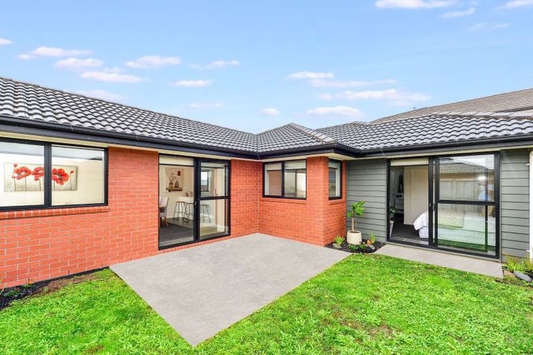 Photo of property in 5 Manawaroa Close, Grandview Heights, Hamilton, 3200